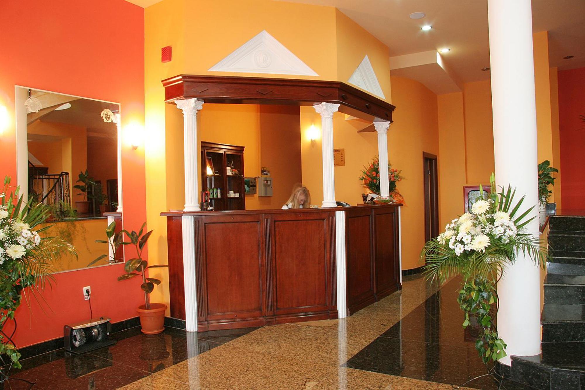 Hotel Coral ซาตูมาเร ภายนอก รูปภาพ